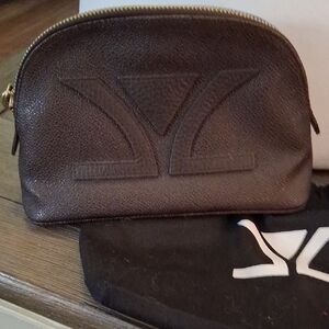 Levian Brown Cosmetic Bag